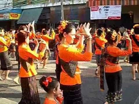 รวมภาพ งานบรวงสวง พระเจ้ากรมวงค์เธอ กรมหลวงประจักษ์ศิลปาคม 121ปี ก่อตั้งเมืองอุดรธานี นางรำสวยสุดใจ เป็นศิริมงคนแด่ตนเ