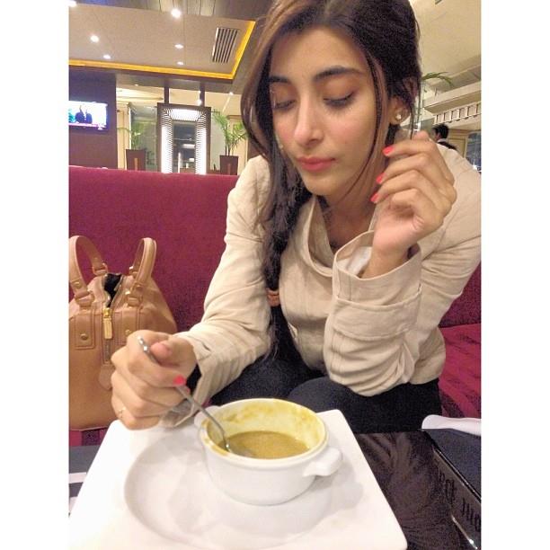 สาวสวยที่เป็นเป็นทั้ง วีเจ, นางแบบ และนักแสดงชาวปากีสถาน Urwa Tul Wusqa (รูปเยอะมาก)