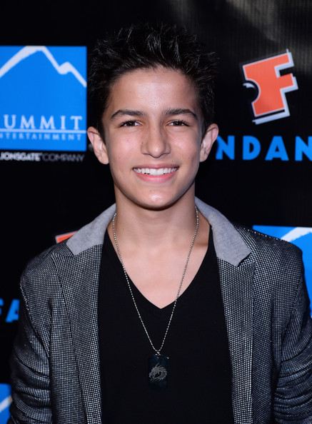 aramis knight มิสเตอร์บีน ใน Ender Gameสงครามพลิกจักรวาล