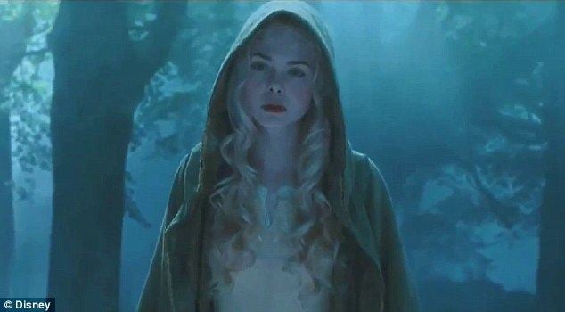 Elle fanning รับบท เจ้าหญิง Aurora ใน maleficent 2014  สวยไหมคะ ?