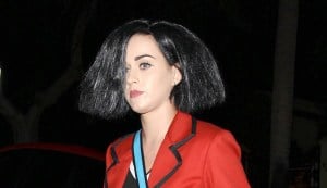 ผมทรงแนวนี้คุณคิดว่าใครเอาอยู่?? ระหว่าง GAGA หรือ KATY ?????