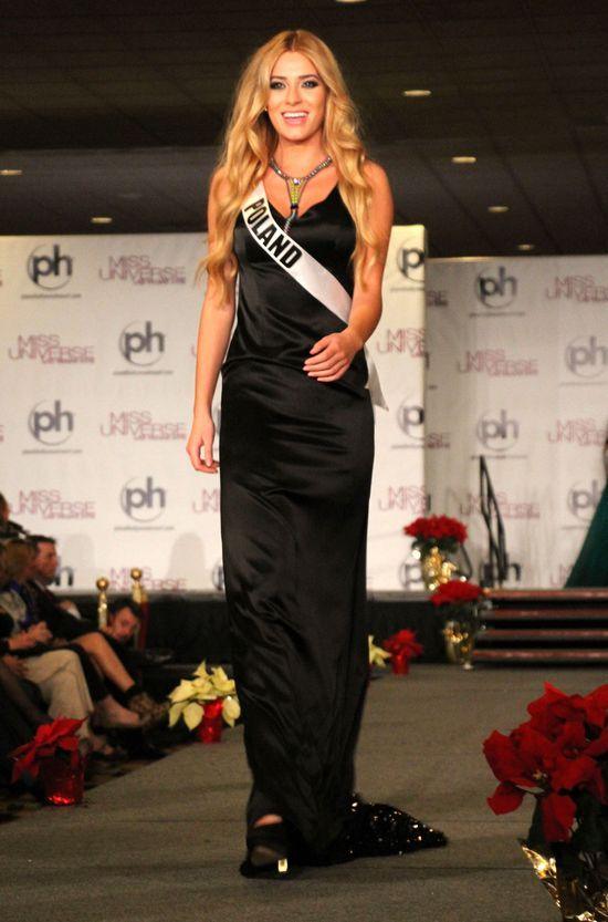 Marcelina Zawadzka @ Miss Universe 2012