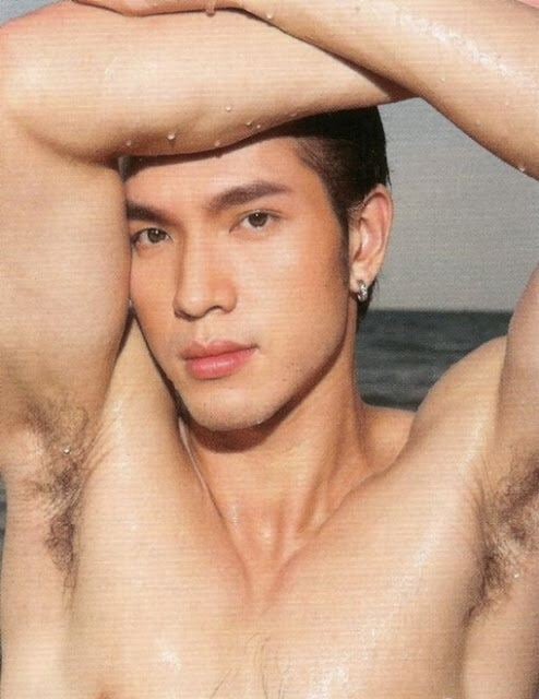 เฝ้ารอคอยการถ่ายแบบnaked issue (แก้ผ้า) ของดาราไทยสุดหล่อเซ็กซี่ของสองท่านนี้