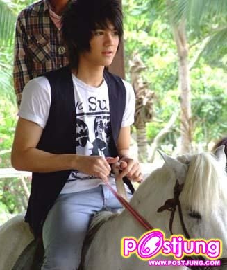 ขี่ม้า><