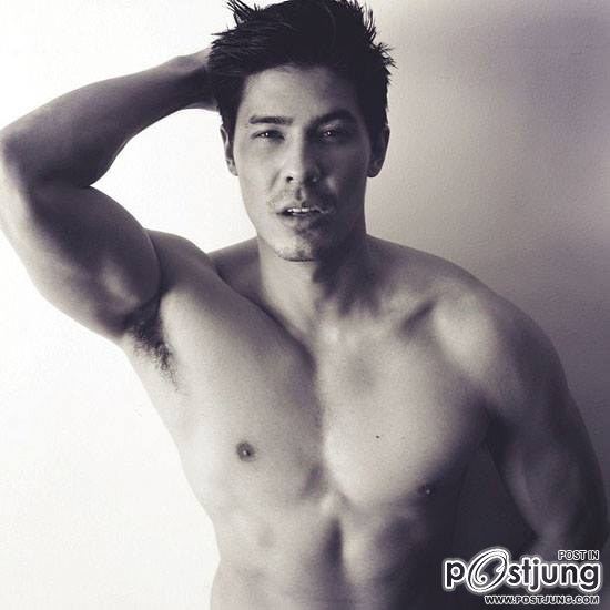 LEWIS TAN หล่อโดน