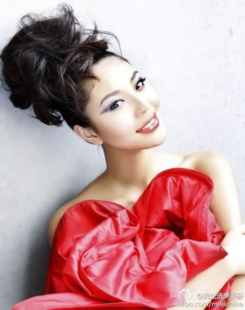 แม่ก้านยาว Luo zilin Miss China 2011