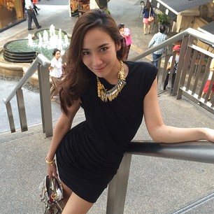 ส่อง IG ดาราสาวสวยซุปตาร์อันดับ 1 ของไทย