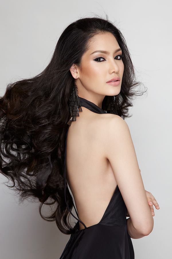 พอลลี่-ปุณิกา Miss Earth Thailnd 2013