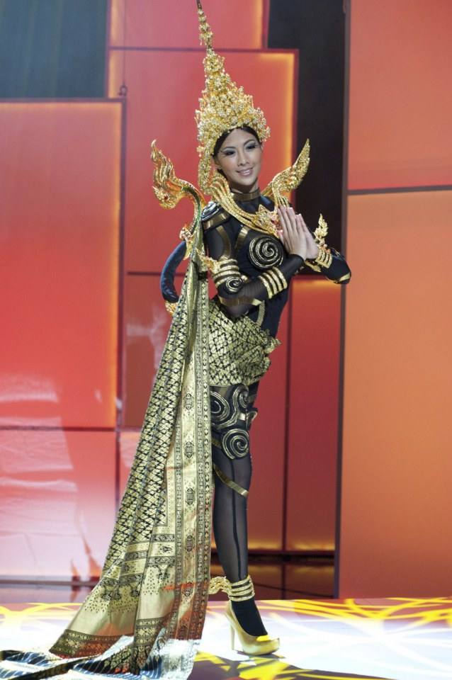 2011-Chanyasorn Sakornchan 2 nd National Costume