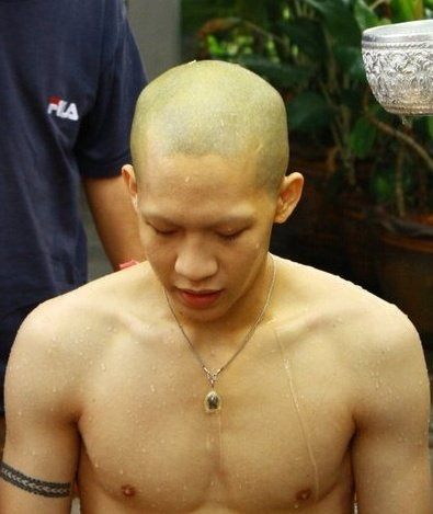 พ่อค้าแซ่บ ลูกชิ้นปลาหล่อระเบิด