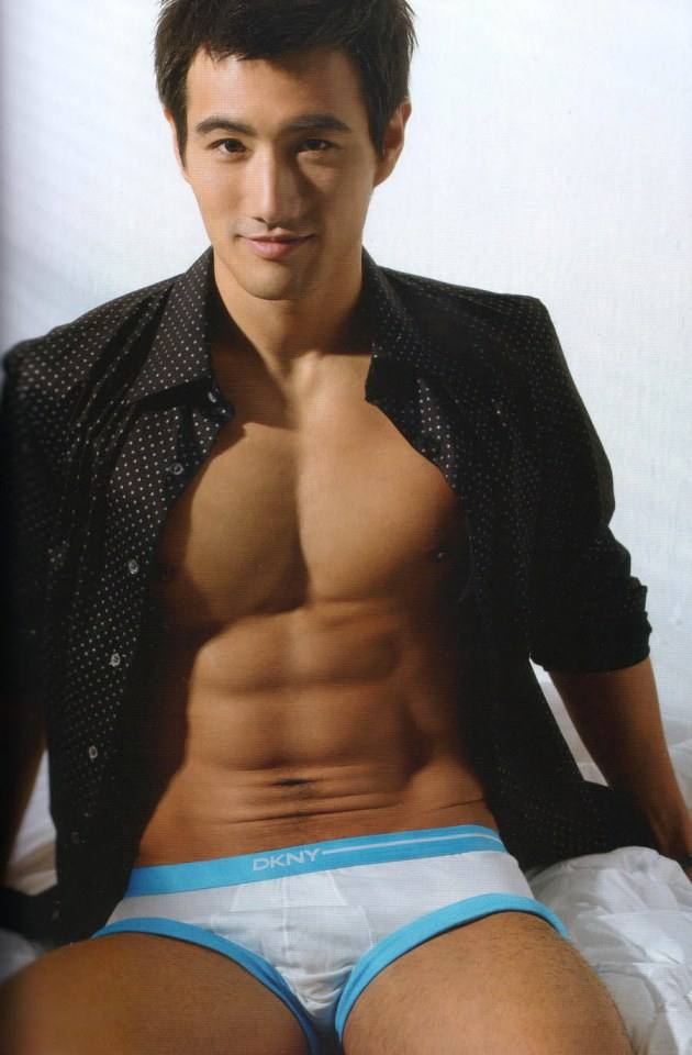 ชอย โฮ จิน By รองเท้าผ้าใบ