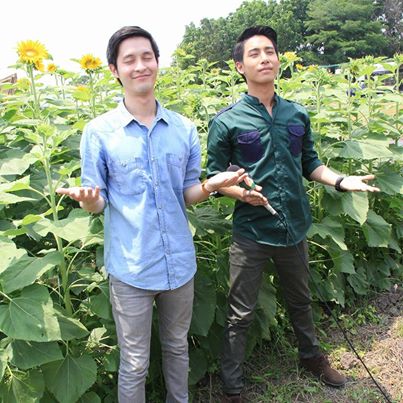 แก๊ป เพชร 2 หนุ่ม อารมณ์ดี ชวน เดินเที่ยวงาน คนไทยหัวใจเกษตร ครั้งที่ 5