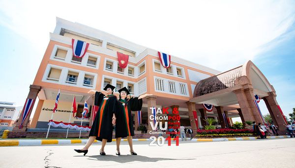 วงษ์ชวลิตกุล มหาวิทยาลัยเอกชนแห่งแรกในอีสาน