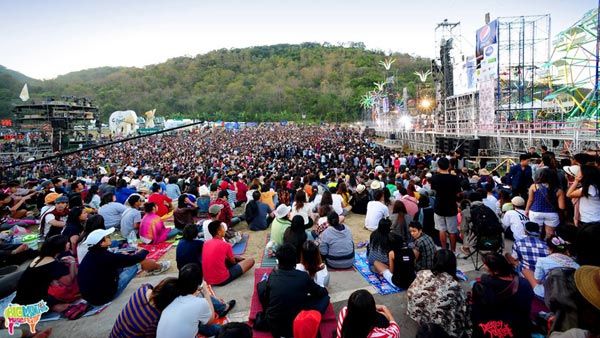 สุดยอดเทศกาลดนตรีที่ใหญ่ที่สุดในประเทศที่โบนันซ่ากับ บิ๊กเม้าท์เท่น