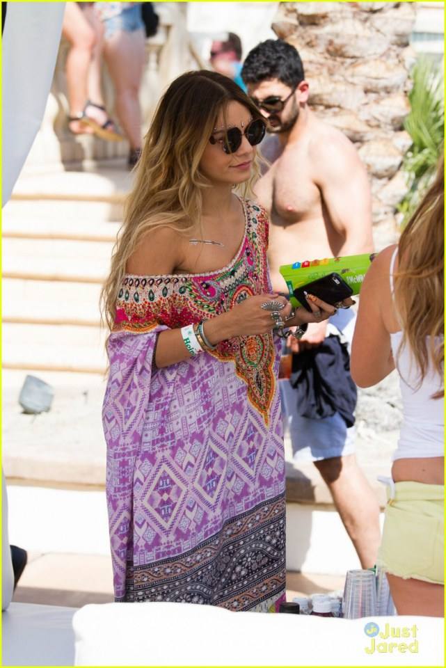 Vanessa Hudgens Jewels Up for Day Two of Coachella 2014!