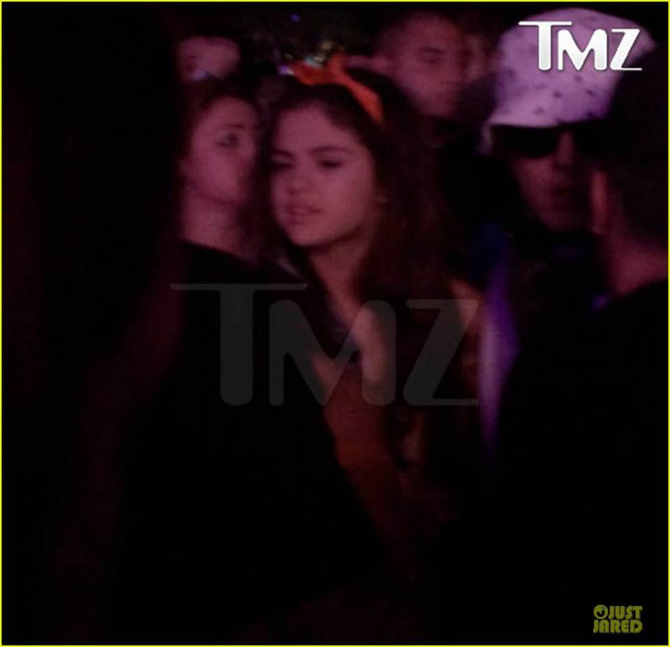 Justin Bieber & Selena Gomez Can't Get Enough of Each Other at Coachella!