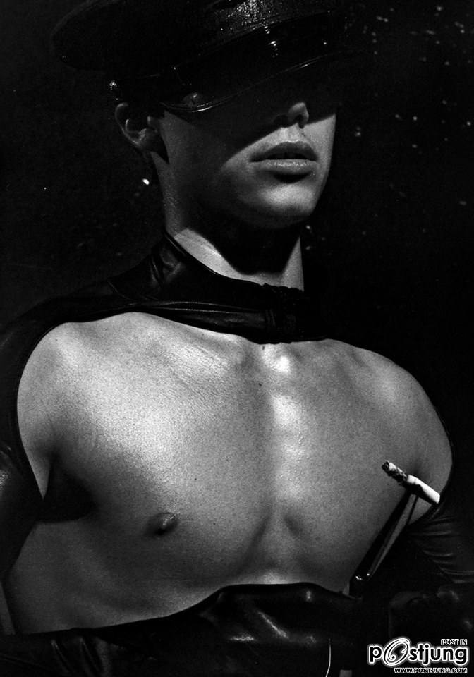 EY! Magateen by Steven Klein Preview