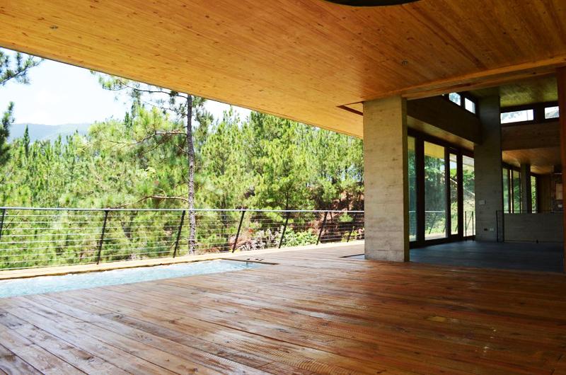 Sustainable Green Roof: RD House, Dominican Republic