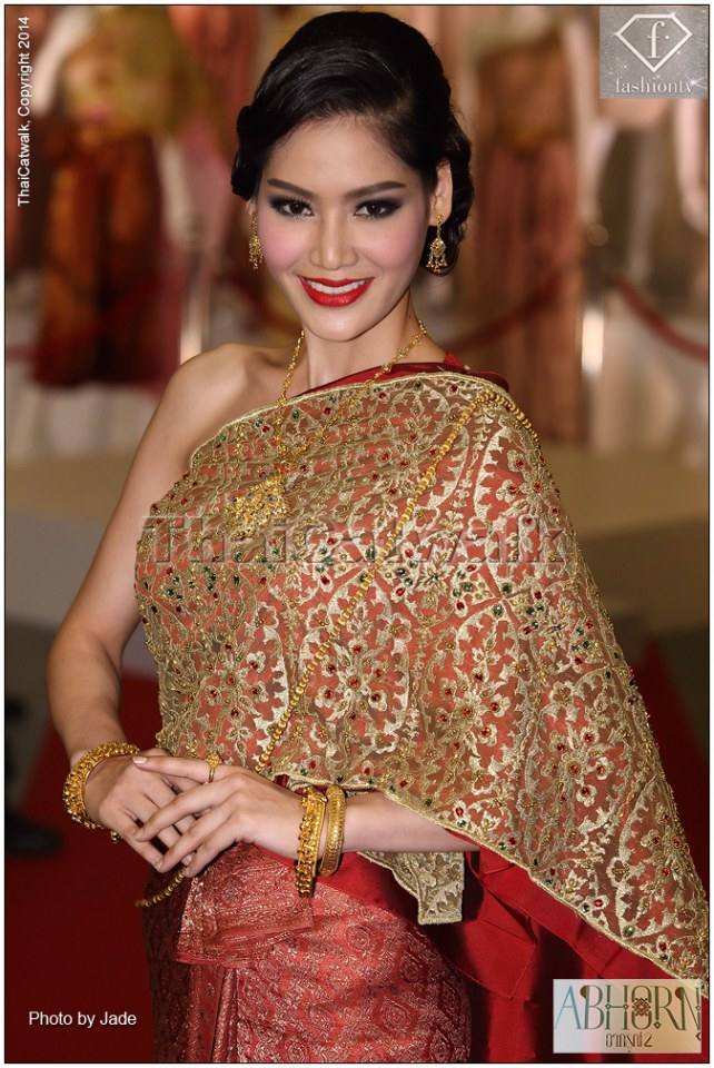 พอลลี่ Miss Earth Thailnd กับชุดประจำชาติไทย สวยสะกดทุกสายตา