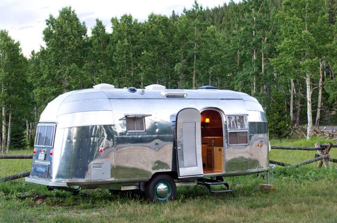 Stunning Restored 1954 Airstream Flying Cloud Travel Trailer