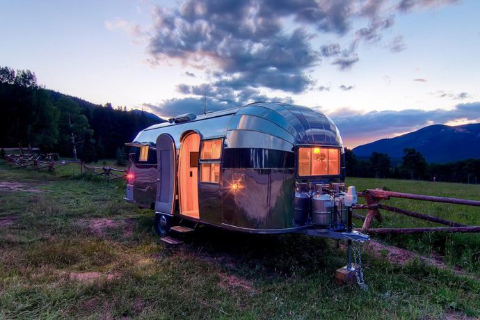 Stunning Restored 1954 Airstream Flying Cloud Travel Trailer