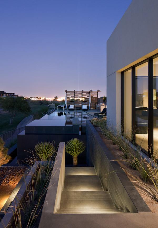 A Modern House in the Desert