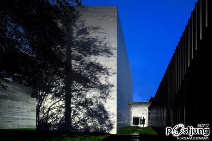 Yucatan House by Isay Weinfeld