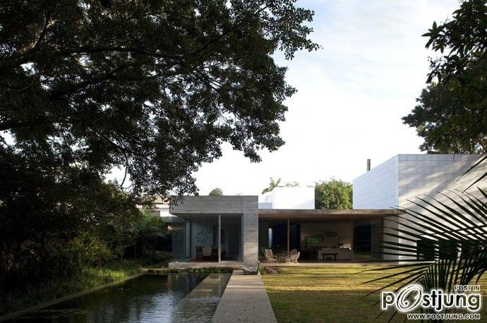 Yucatan House by Isay Weinfeld