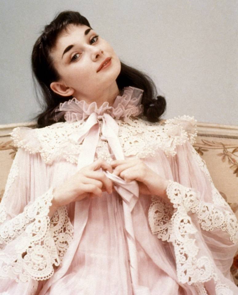 Audrey Hepburn fashion icon of the world forever