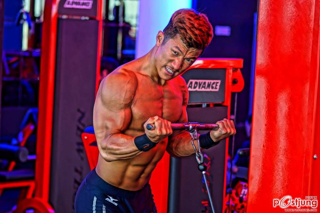 แกร่งล่ำๆฟินเลย