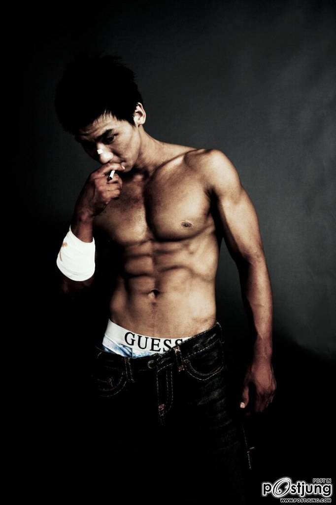 แกร่งล่ำๆฟินเลย