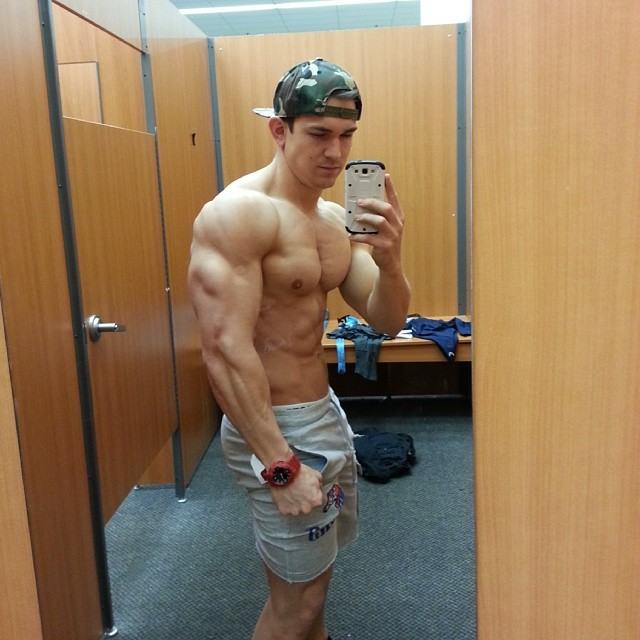 Muscle men From IG 82