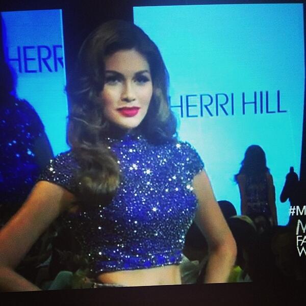 นางงามจักรวาล 2013 Miami & Sherri Hill 2014