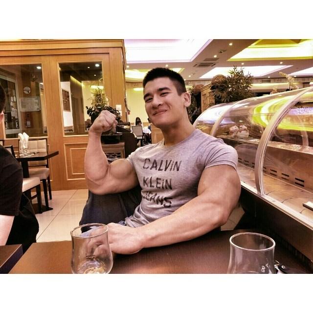Muscle men From IG 112