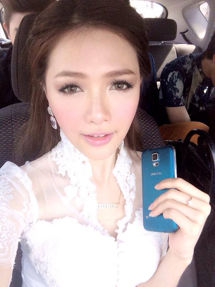 ลูกน้ำ Miss Lao 2011