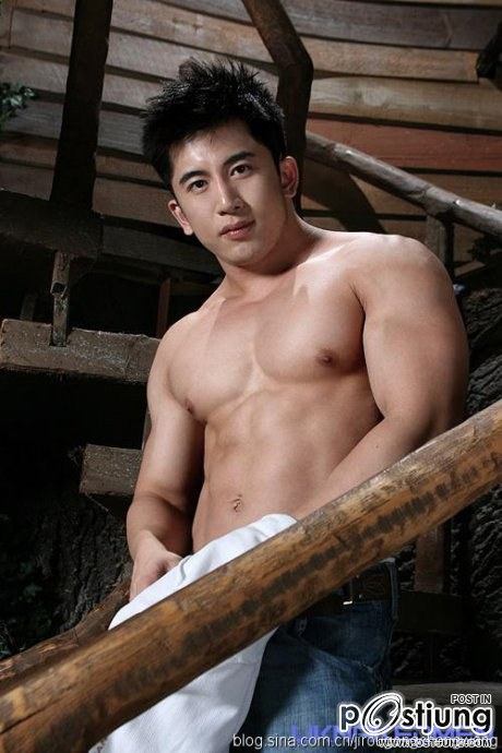 กล้ามล่ำฉ้านนนฟิน01