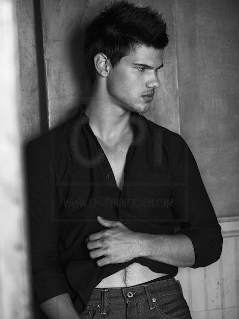 Taylor Lautner หล่อทุกมุม