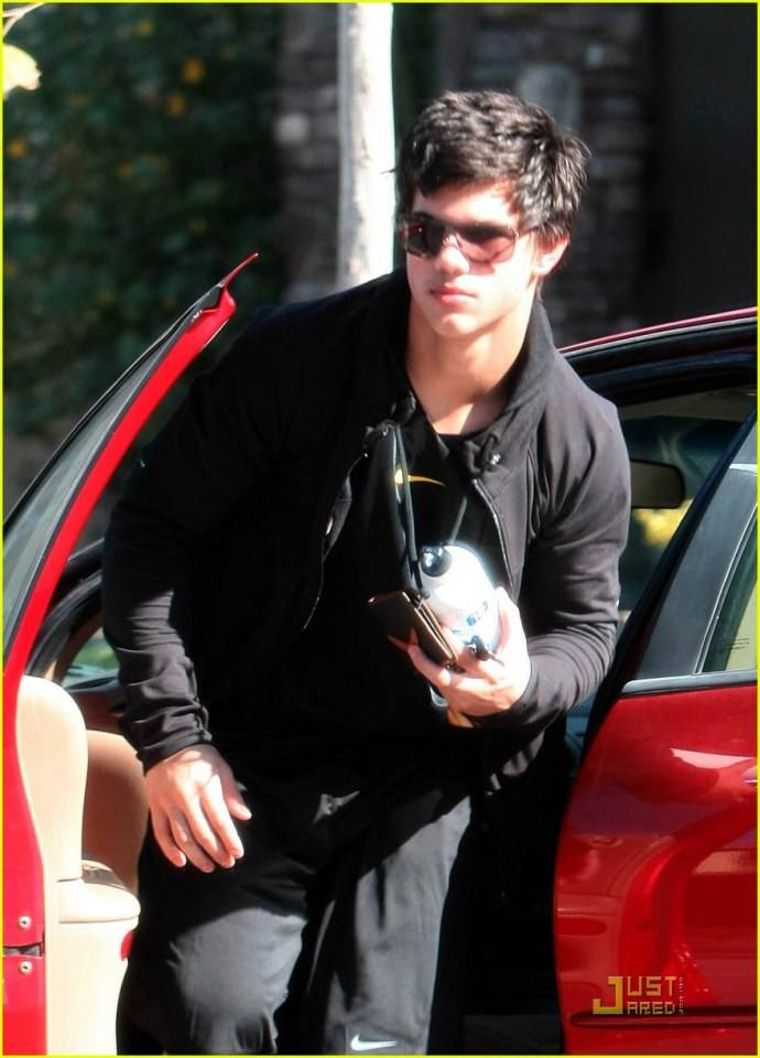 Taylor Lautner หล่อทุกมุม