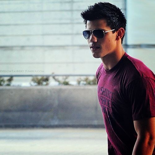 Taylor Lautner หล่อทุกมุม