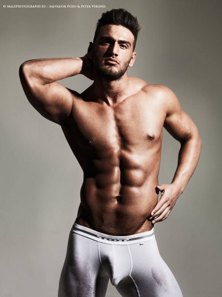 Helios Woods หล่อล่ำ ลำชัด