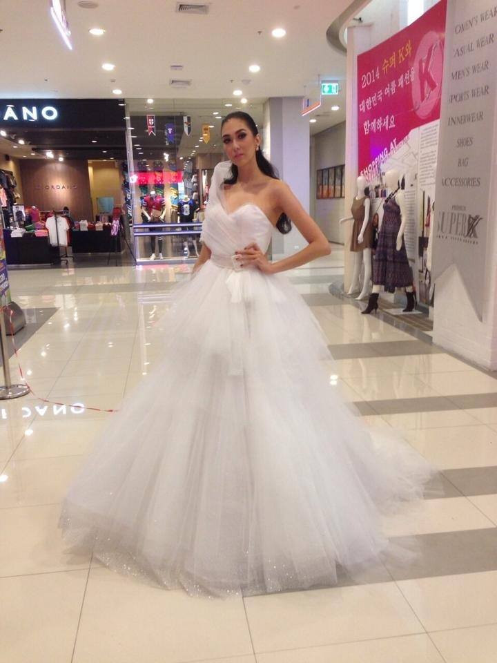 แอลลี่ พิมบงกช จันทร์แก้ว Miss Universe thailand 2014 สวยสะพรืงมากกก!!!!!