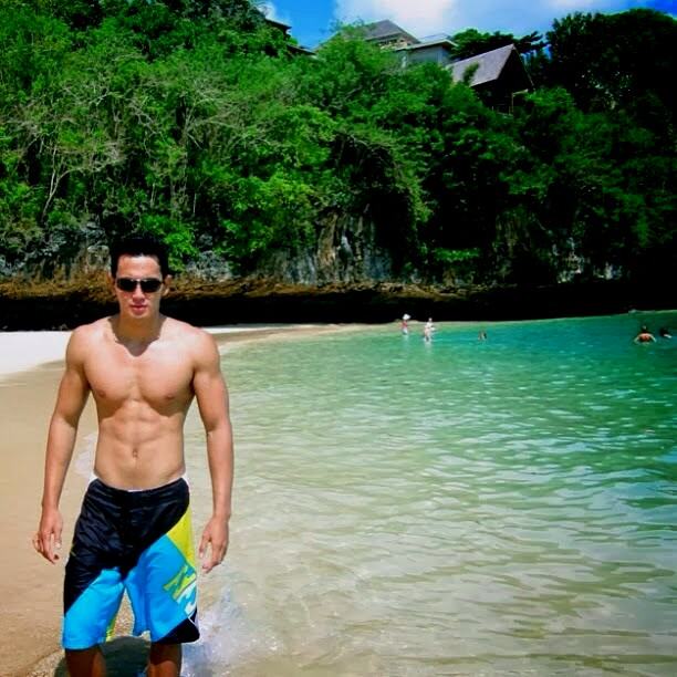 หนุ่มหล่อใกล้บ้านเรา เอาเป็นผัว