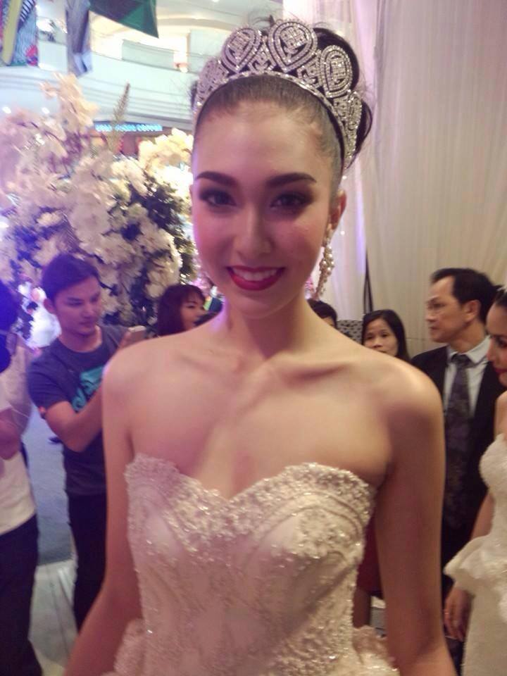 แอลลี่ Miss Universe Thailand 2014 จัดเต็ม