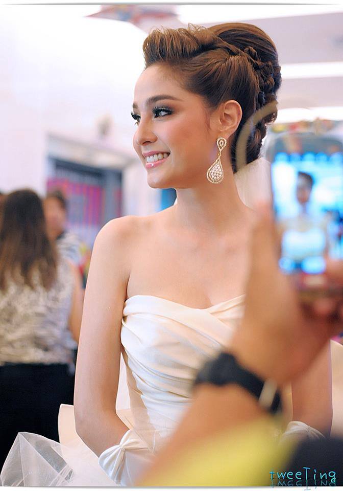 Pic__ขวัญ อุษามณี เดินแบบชุดแต่งงาน FinaleWeddingStudio @The Mall Fabulous Wedding Fair