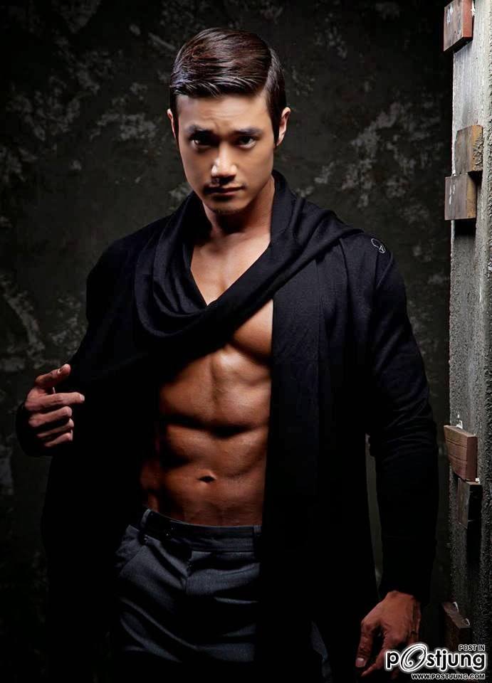 น่ากัดแขนกล้ามท้อง