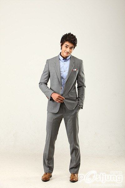 น่ากัดแขนกล้ามท้อง