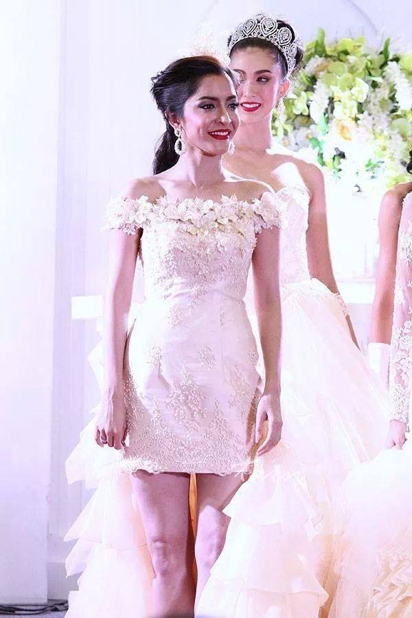 พิ้งกี้ สาวิกา เดินแบบชุดแต่งงาน Finaleweddingmagazine