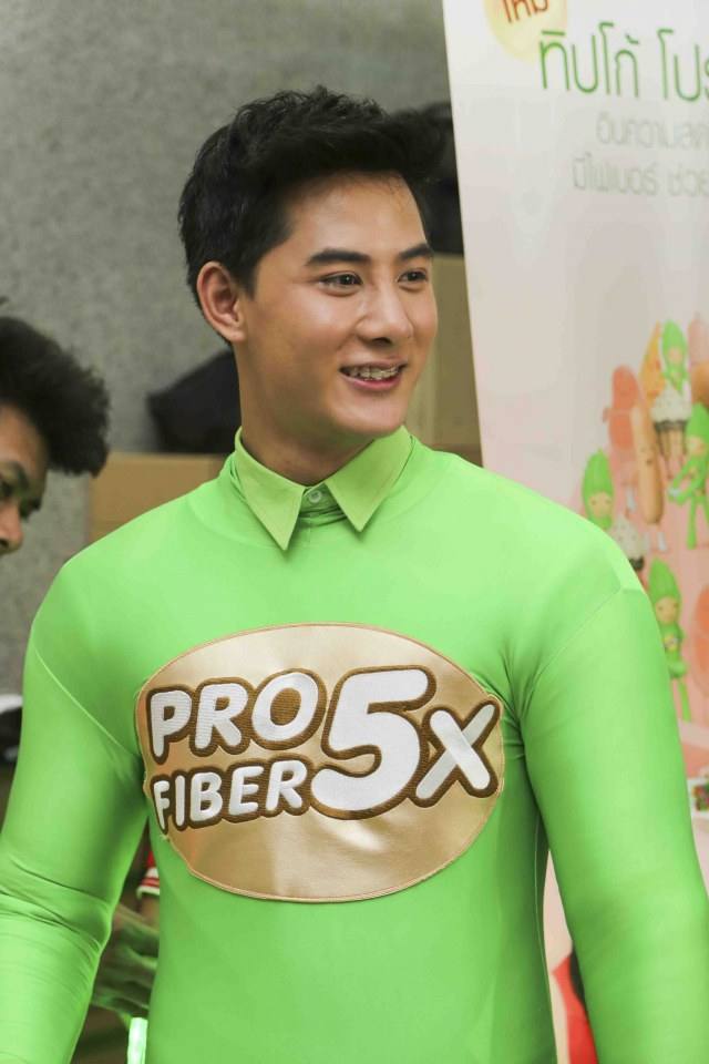อร๊ายย เด๋วนี้อีเว้นท์เค้าจ้างคนใส่ Mascot หล่อแบบนี้แล้วหรอ