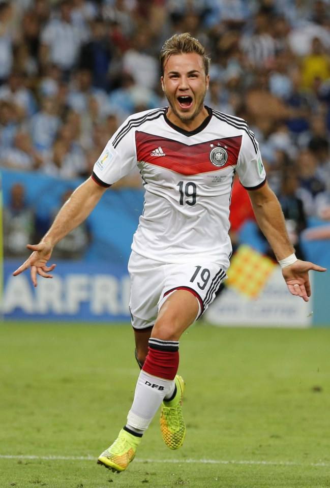 Mario Götze  นักเตะเยอรมันที่ยิงประตู ทำให้ทีมเยอรมันคว้าแชมป์โลก