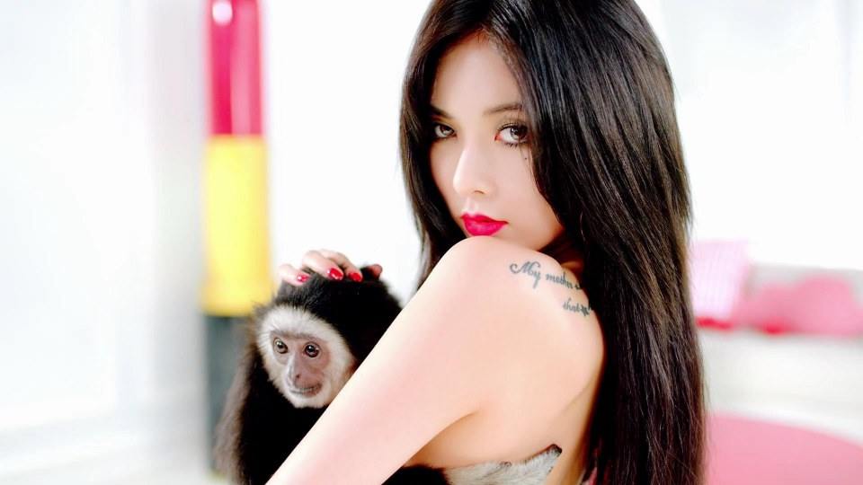 HYUNA - '빨개요 (RED) กรี้ดดดชะนีอื่นหลบไป๊!!!